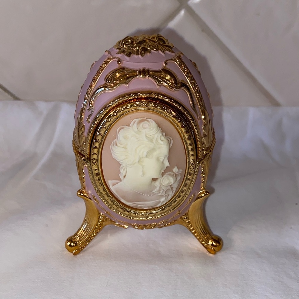 RARE Vintage Sankyo Faberge Egg Trinket Music Box Cameo JAPAN